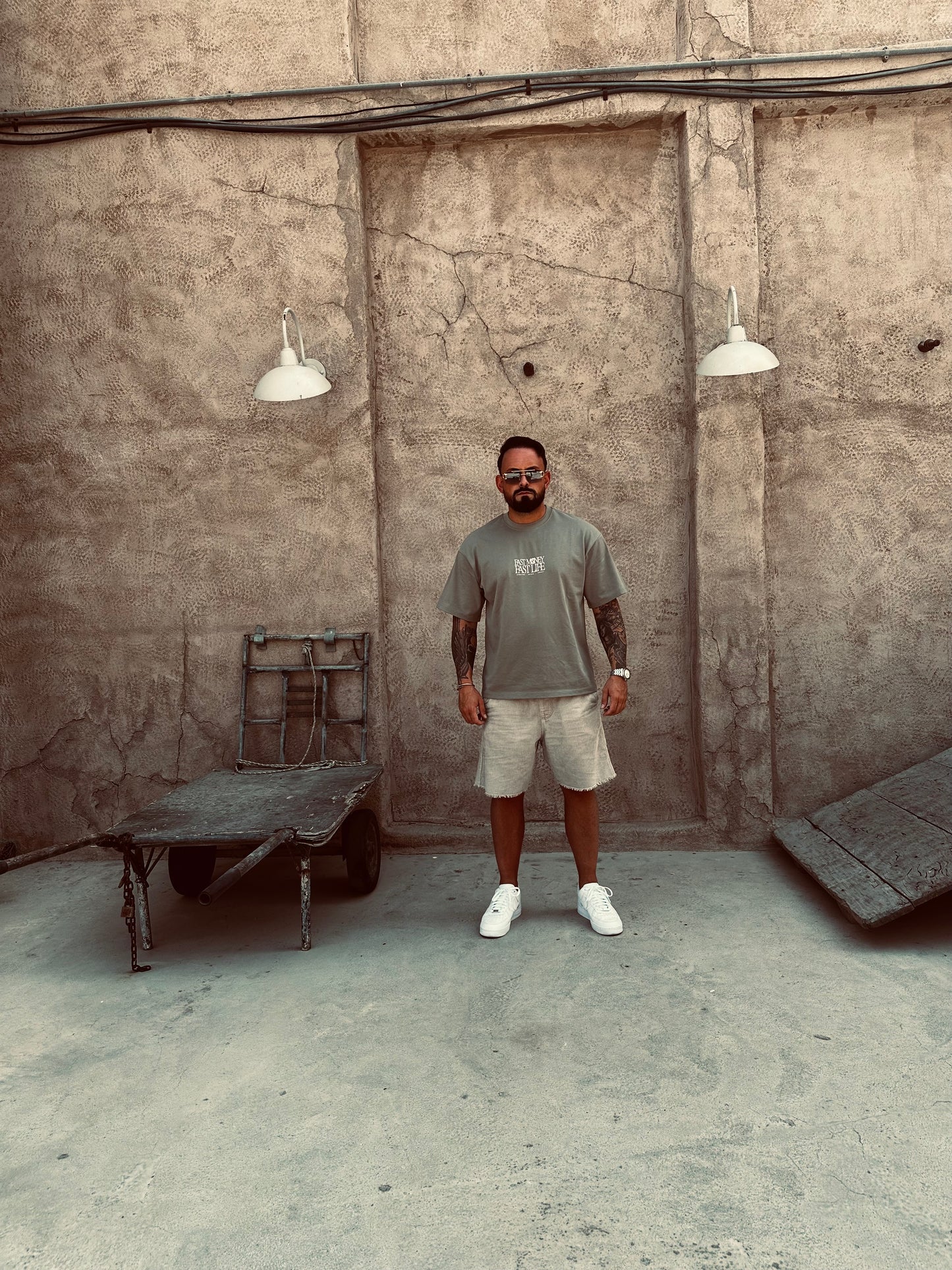WORLD OVERSIZED TEE
